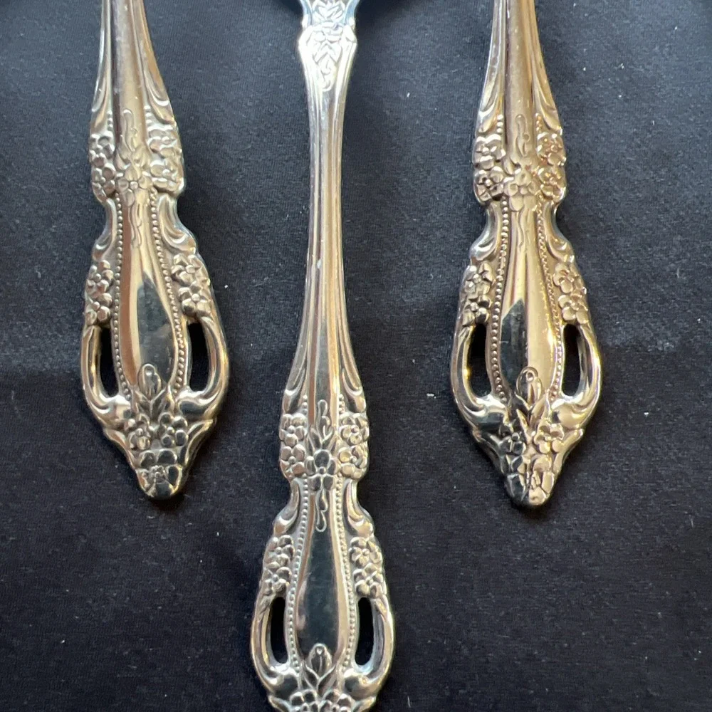 Set Of 5 ONEIDA DISTINCTION DELUXE HH Stainless‎ RAPHAEL Soup & Dinner Spoons